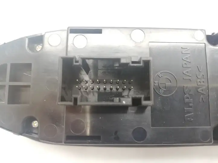 BMW X1 E84 (2009 - 2015) 9216049 Кнопка стеклоподъемников — фото 3