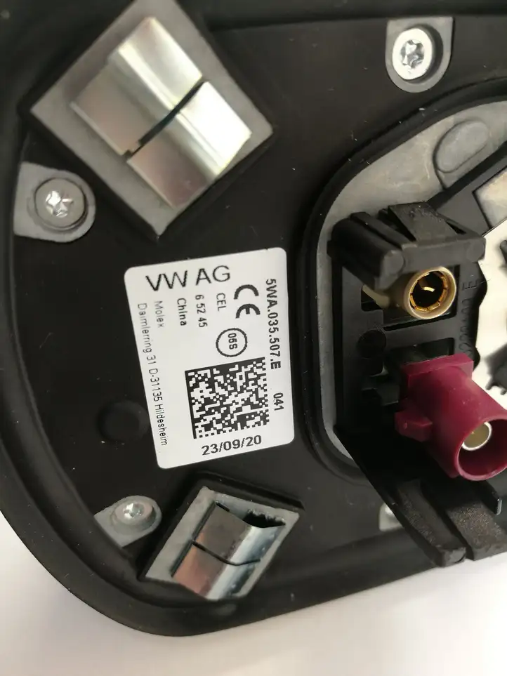 Volkswagen Golf VIII (2019 - ) 5WA035507E GPS антенна — фото 4