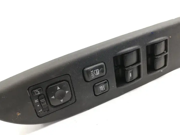 Mitsubishi ASX (2010 - 2016) 8608A207 Кнопка стеклоподъемников — фото 2