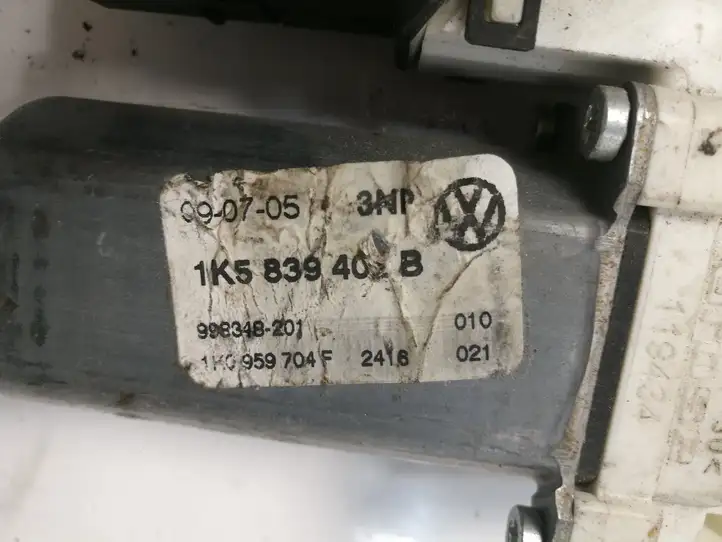 Volkswagen Jetta V (2005 - 2010) 1K5839402B Стеклоподъемник задней двери — фото 4