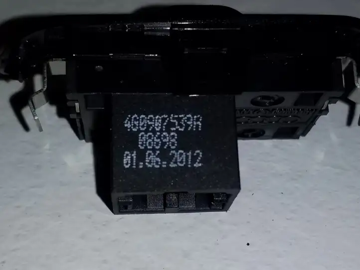 Audi Q3 8U (2011 - 2014) 4G0907539 Датчик света — фото 2