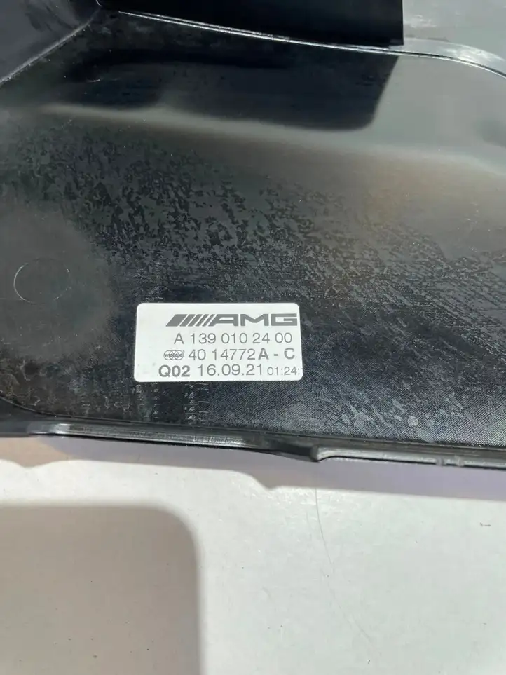 Mercedes-Benz A W177 AMG (2018 - ) A1390102400 Крышка двигателя декоративная — фото 4