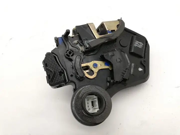 Toyota Corolla Verso E121 (2004 - 2007) Замок задней двери — фото 3