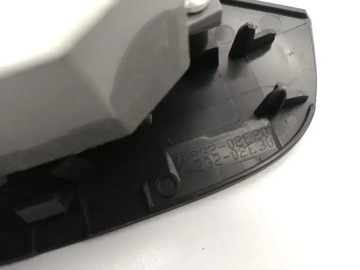 Toyota Auris E180 (2012 - 2018) 7423202E20 Кнопка стеклоподъемников — фото 4