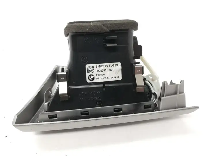 BMW 1 F20 F21 (2011 - 2019) 920535607 Воздушная решетка панели — фото 3