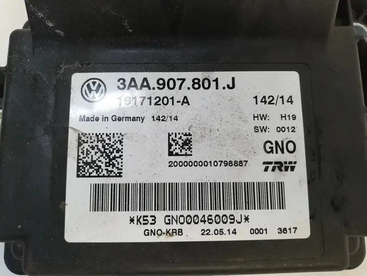 Volkswagen PASSAT B7 (2011 - 2014) 3AA907801J Блок управления стояночным тормозом (EPB) — фото 2