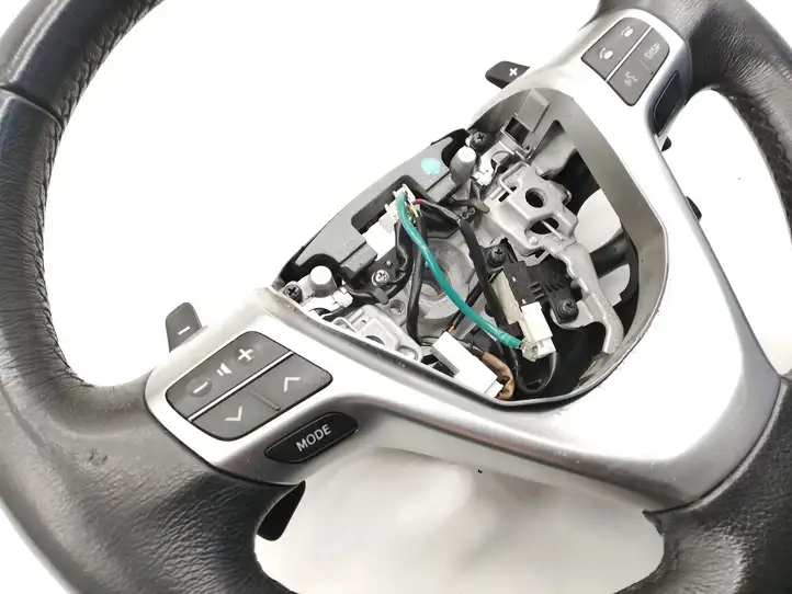Toyota Avensis T270 (2012 - 2015) Руль — фото 3