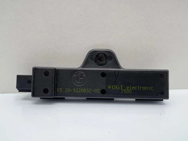 9220832 BMW 5 GT F07 Interjero komforto antena