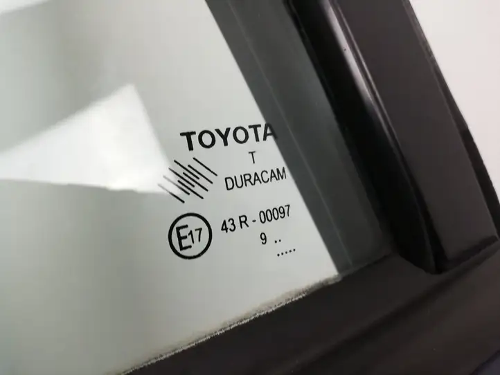 Toyota Verso (2009 - 2012) Задняя дверь — фото 6