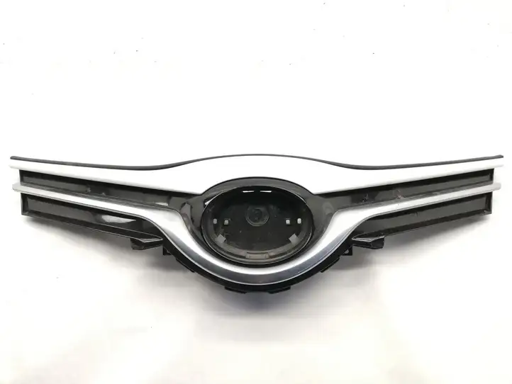 Toyota Yaris (2014 - 2019) 531010D650 Другая часть кузова — фото 1