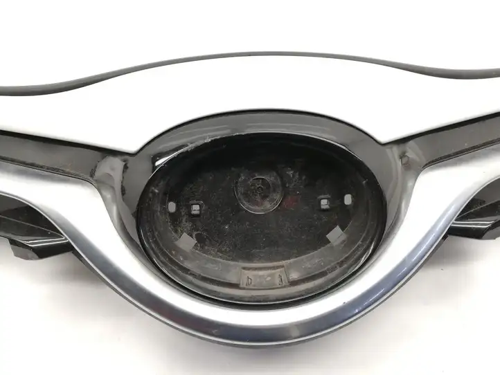 Toyota Yaris (2014 - 2019) 531010D650 Другая часть кузова — фото 3