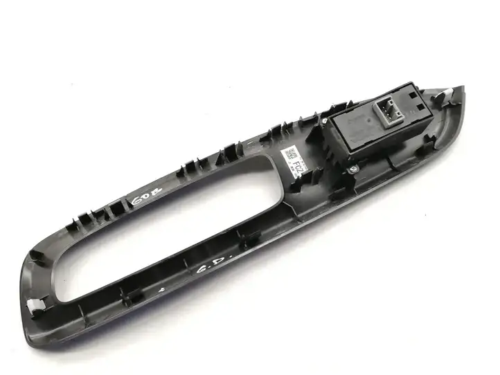 Honda (2020 - ) M64612 Кнопка стеклоподъемников — фото 2
