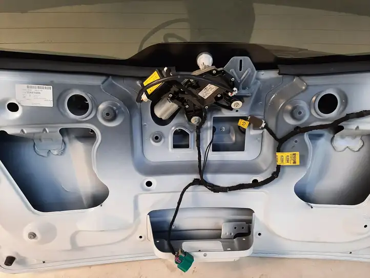 Opel Antara (2011 - 2017) 95441006 Крышка багажника — фото 7