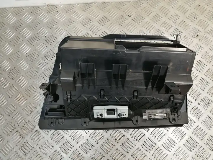 BMW 3 E90 E91 (2005 - 2012) 7075477 Вещевой ящик — фото 2