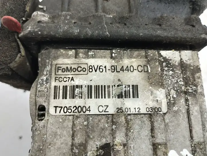Ford C-MAX II (2010 - 2015) 8V619L440CD Интеркулер — фото 2