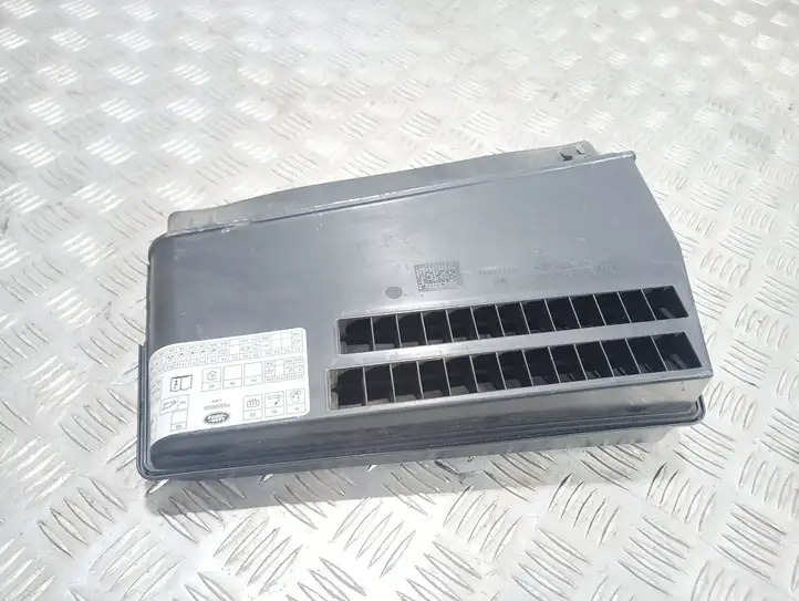 Land Rover Range Rover L322 (2005 - 2009) 8385388 Вентиляционная решетка кузова — фото 2