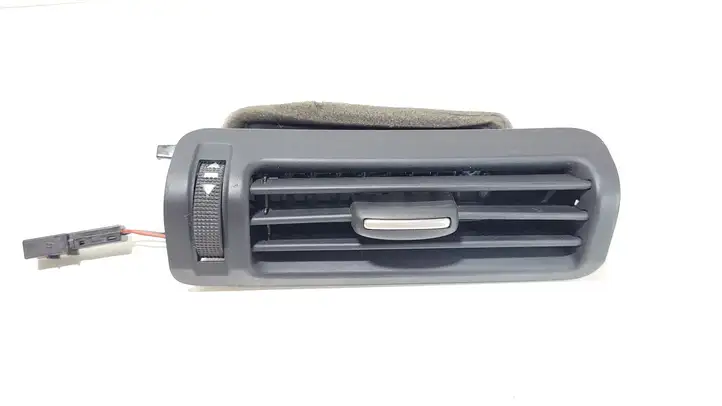 Audi A6 S6 C6 4F (2004 - 2008) 4F0819384A Боковой воздушный дефлектор — фото 1