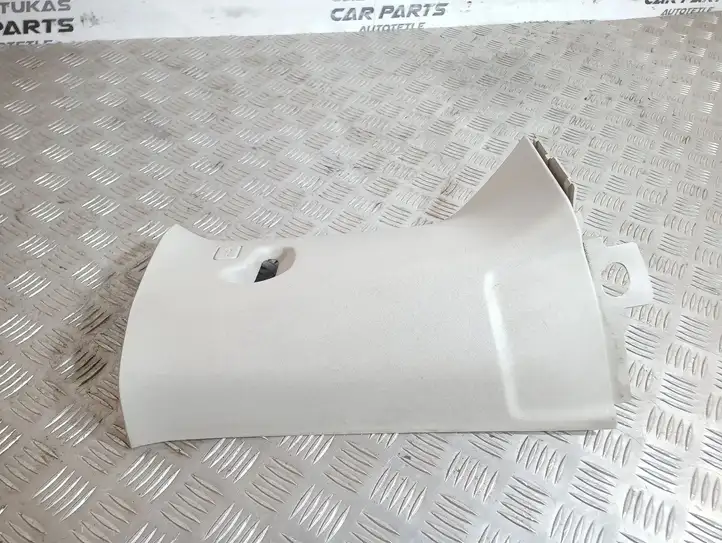 Land Rover Discovery 3 - LR3 (2004 - 2009) EMR500411 Обшивка стойки C — фото 2