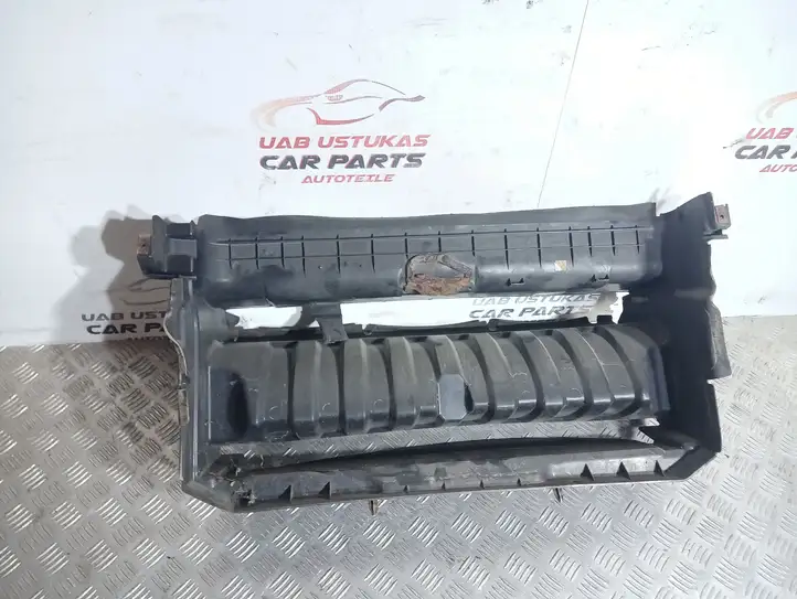 Land Rover Discovery 3 - LR3 (2004 - 2009) DXJ500091 Дифузор радиатора — фото 4