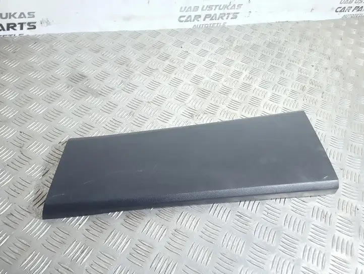 Land Rover Discovery 3 - LR3 (2004 - 2009) EMG500290 Нижняя обшивка стойки B — фото 2