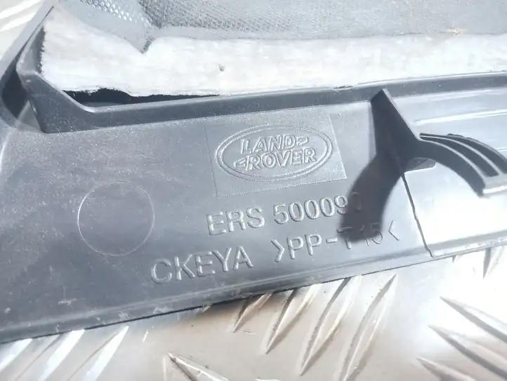 Land Rover Discovery 3 - LR3 (2004 - 2009) ERS500090 Прочая отделка багажника — фото 3