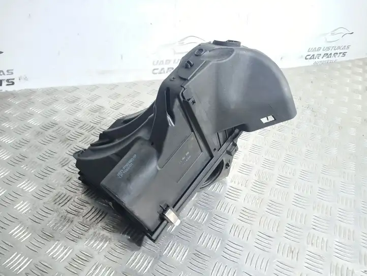 BMW 1 E81 E87 (2004 - 2011) 7797460 Корпус воздушного фильтра — фото 4