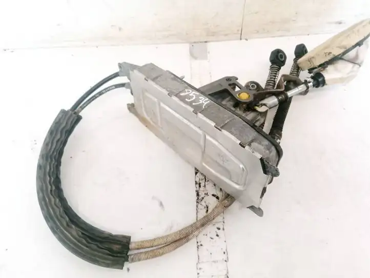 Volkswagen Touran I (2003 - 2010)  1K0711061A Механизм переключения передач (кулиса) (в салоне)