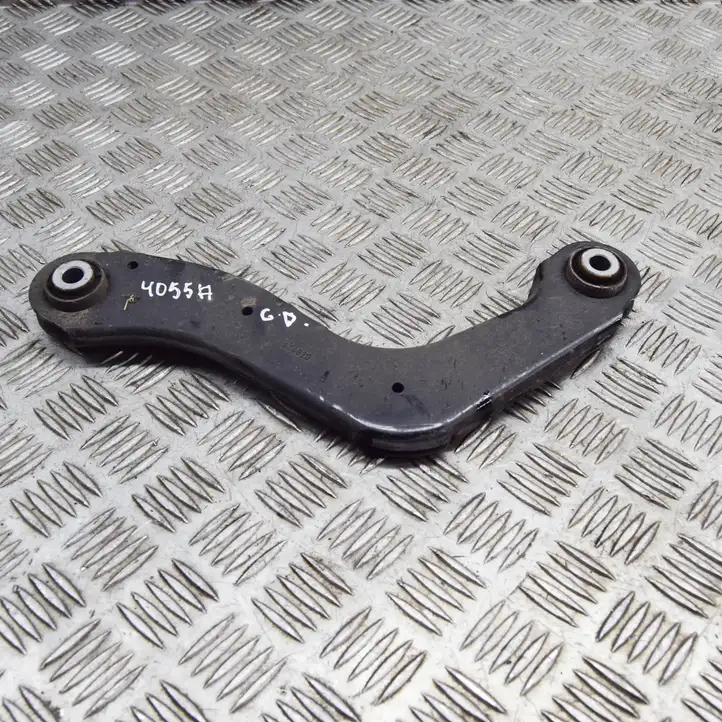 Volvo XC40 (2017 - )  32221134 Вилы