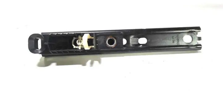 Land Rover Discovery 3 - LR3 (2004 - 2009) 532092200 Регулятор ремня безопасности — фото 1
