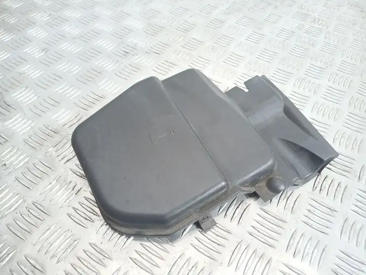 BMW 1 E81 E87 (2004 - 2011) 6925017 Крышка микрофильтра воздуха — фото 1