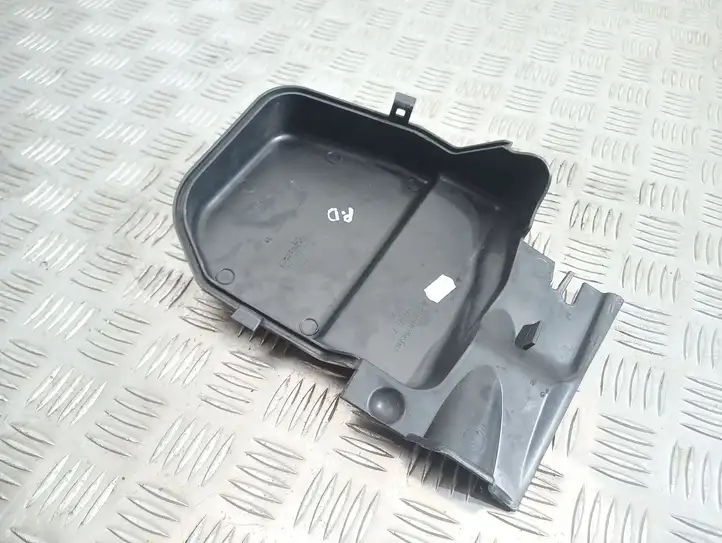 BMW 1 E81 E87 (2004 - 2011) 6925018 Крышка микрофильтра воздуха — фото 3