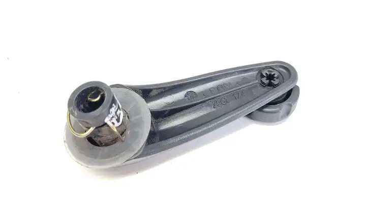 Toyota Yaris (2003 - 2005) 7961 Ручка стеклоподъемника — фото 2