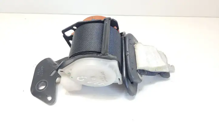 Toyota Yaris (2003 - 2005) 733100D010 Центральный ремень безопасности — фото 1