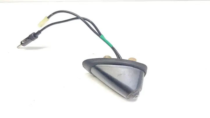 Mitsubishi Lancer (2003 - 2007) GPS антенна — фото 1