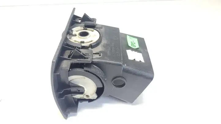 Opel Meriva A (2002 - 2006) 464652911 Боковой воздушный дефлектор — фото 3