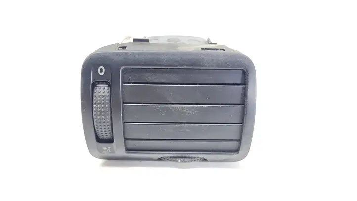 Volkswagen PASSAT B5.5 (2001 - 2005) 3B0819704D Боковой воздушный дефлектор — фото 1