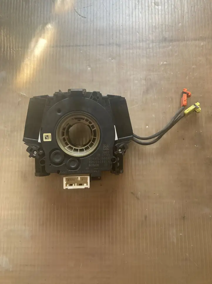 Nissan Qashqai (2006 - 2010) 47945JD000 Контактное кольцо SRS — фото 2