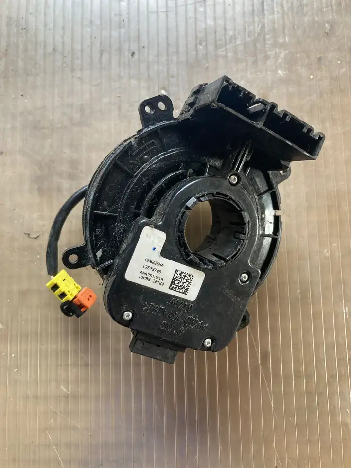 Chevrolet Trax (2013 - 2017) C68225XA Контактное кольцо SRS — фото 1