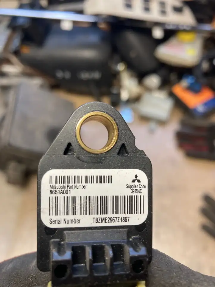 Peugeot 4007 (2007 - 2012) 8651A001 Датчик удара SRS — фото 2