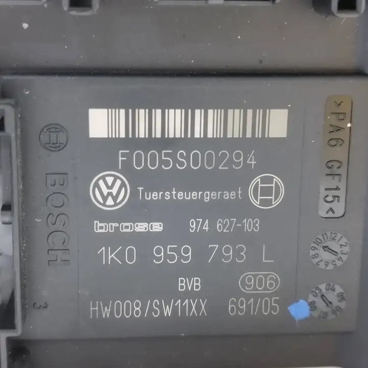 Volkswagen PASSAT B6 (2005 - 2010) 1K0959701P Мотор стеклоподъемника передний — фото 5
