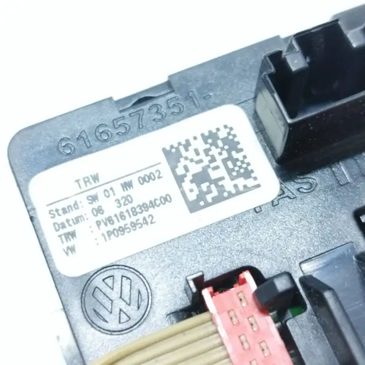Volkswagen PASSAT B6 (2005 - 2010) 1K0959538F Кнопки на рулевом колесе — фото 6
