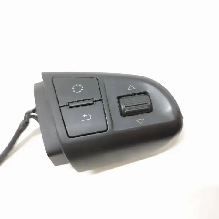 Skoda Octavia Mk2 (1Z) (2004 - 2013) 3T0959538 Кнопки на рулевом колесе — фото 2