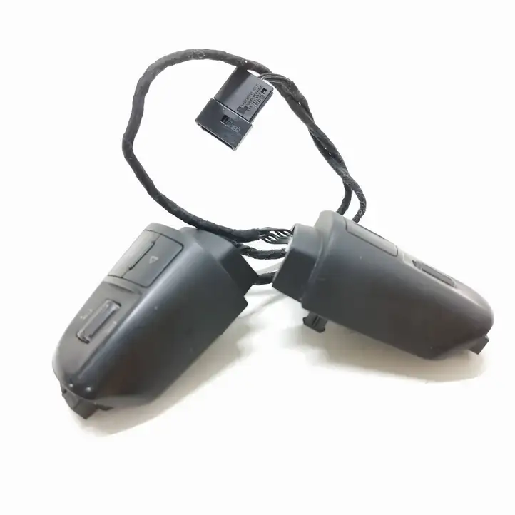 Skoda Octavia Mk2 (1Z) (2004 - 2013) 3T0959538 Кнопки на рулевом колесе — фото 4