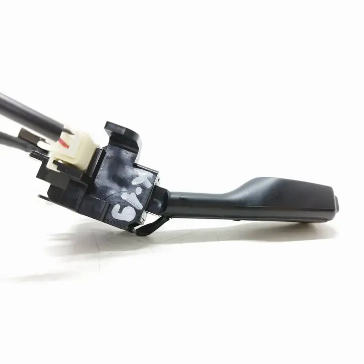 Toyota Prius (XW20) (2003 - 2009) 18A174 Переключатель круиз-контроля — фото 3