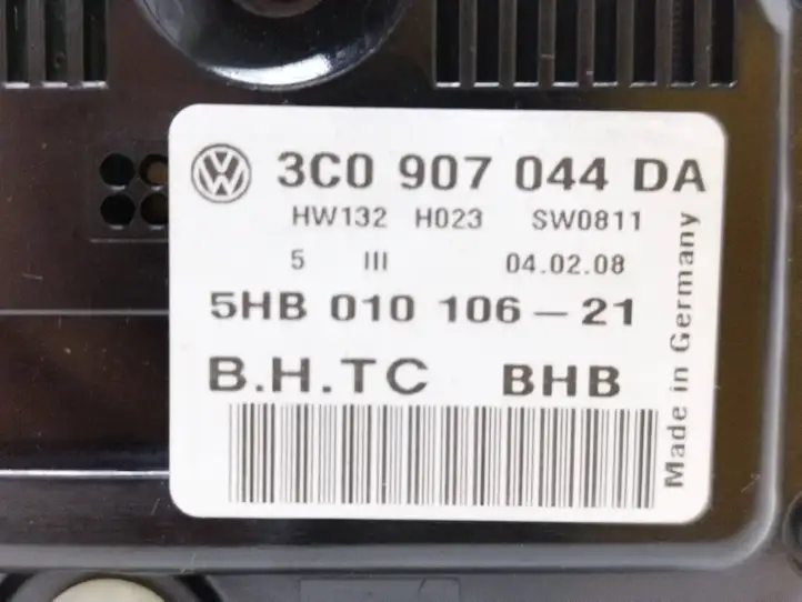 Volkswagen PASSAT B6 (2005 - 2010) 3C0907044DA Блок управления климат-контролем — фото 7