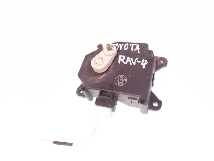 Toyota RAV 4 (XA20) (2000 - 2005) AE0637008320 Двигатель задвижки потока воздуха — фото 1