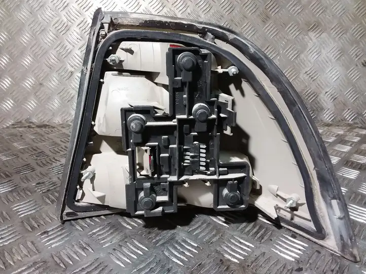 Opel Vectra B (1999 - 2002) 62144 Задний фонарь в кузове — фото 3