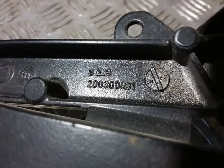 Audi A3/S3 8P (2008 - 2013) 20030031 Рамка стекла передней двери — фото 1