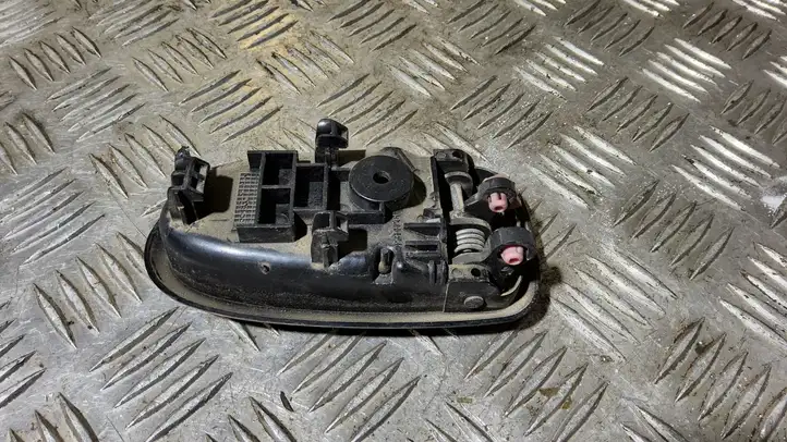 Hyundai Matrix (2001 - 2005) 8261017010 Внутренняя ручка двери — фото 3