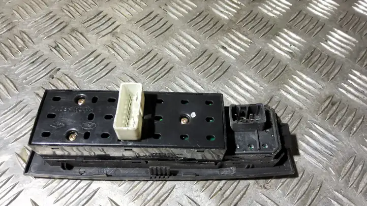 Hyundai Matrix (2001 - 2005) 9357017100 Кнопка стеклоподъемников — фото 2